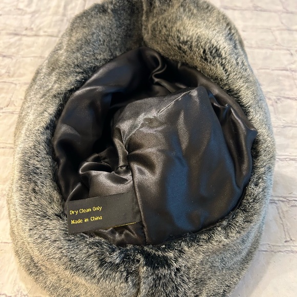 FAUX FUR GREY/BLACK WOMEN’S BUCKET HAT ACRYLIC OUTER FIT LARGE - Picture 6 of 10